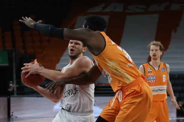 甚至连队友 甚至连队友