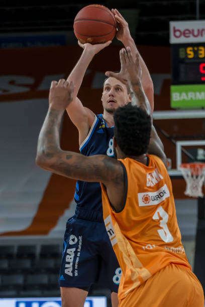 人在内线的 人在内线的